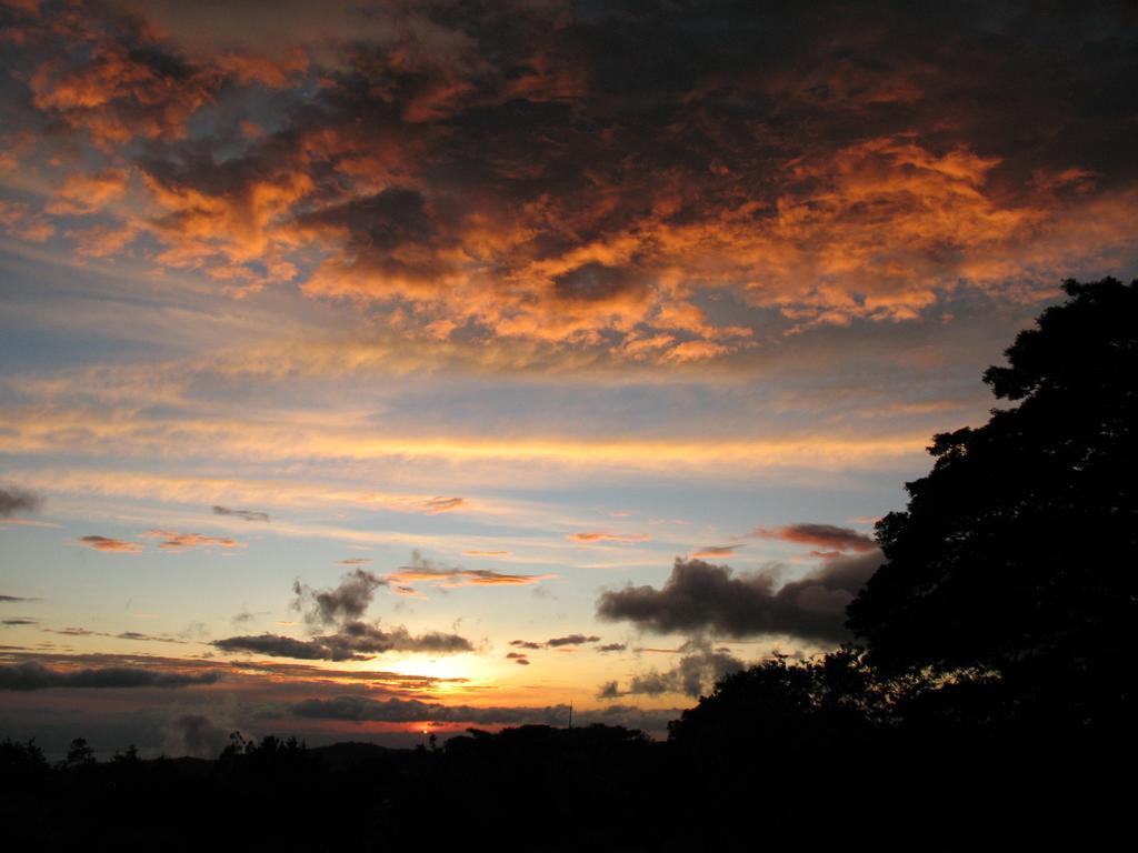 Sunset Hotel Monteverde Eksteriør billede